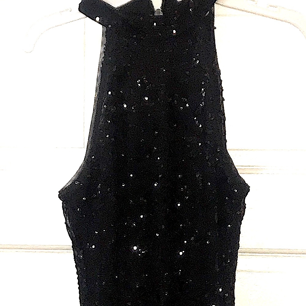 FORMAL DRESS - Picture 2 of 9